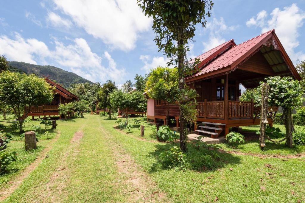 Oyo 1143 Phet Luran Thai Resort Kohchang Koh Chang Buitenkant foto